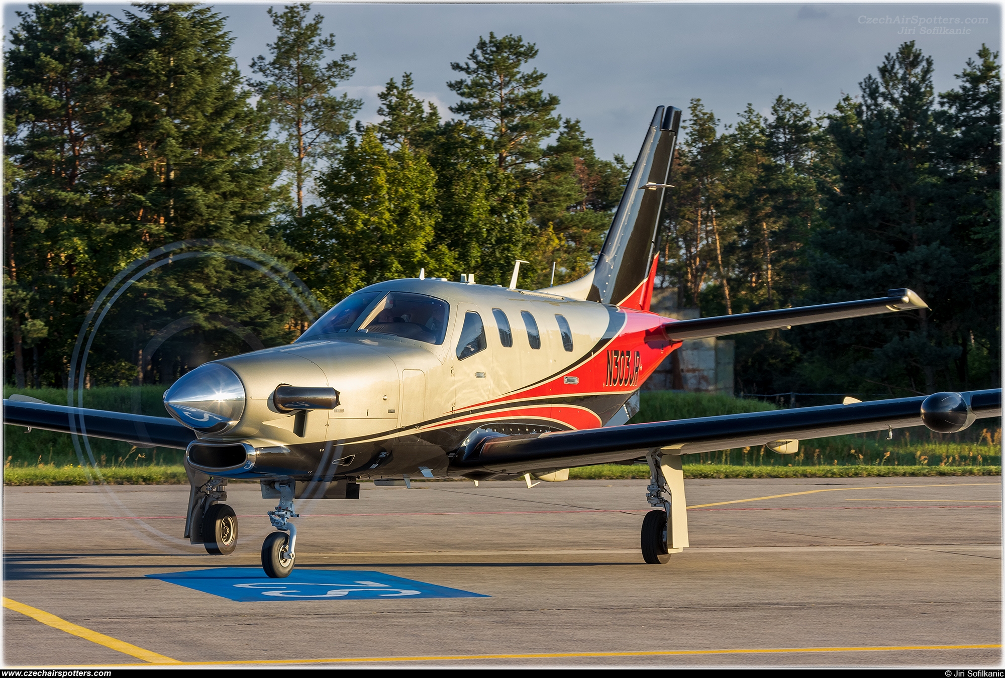 private – Daher TBM 910 N303JR