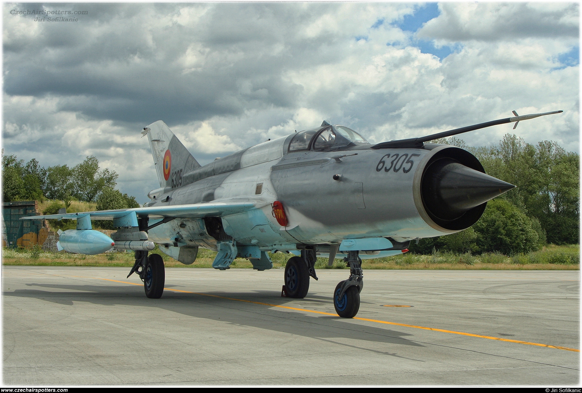 Romania - Air Force – Mikoyan-Gurevich MiG-21MF Lancer C 6305