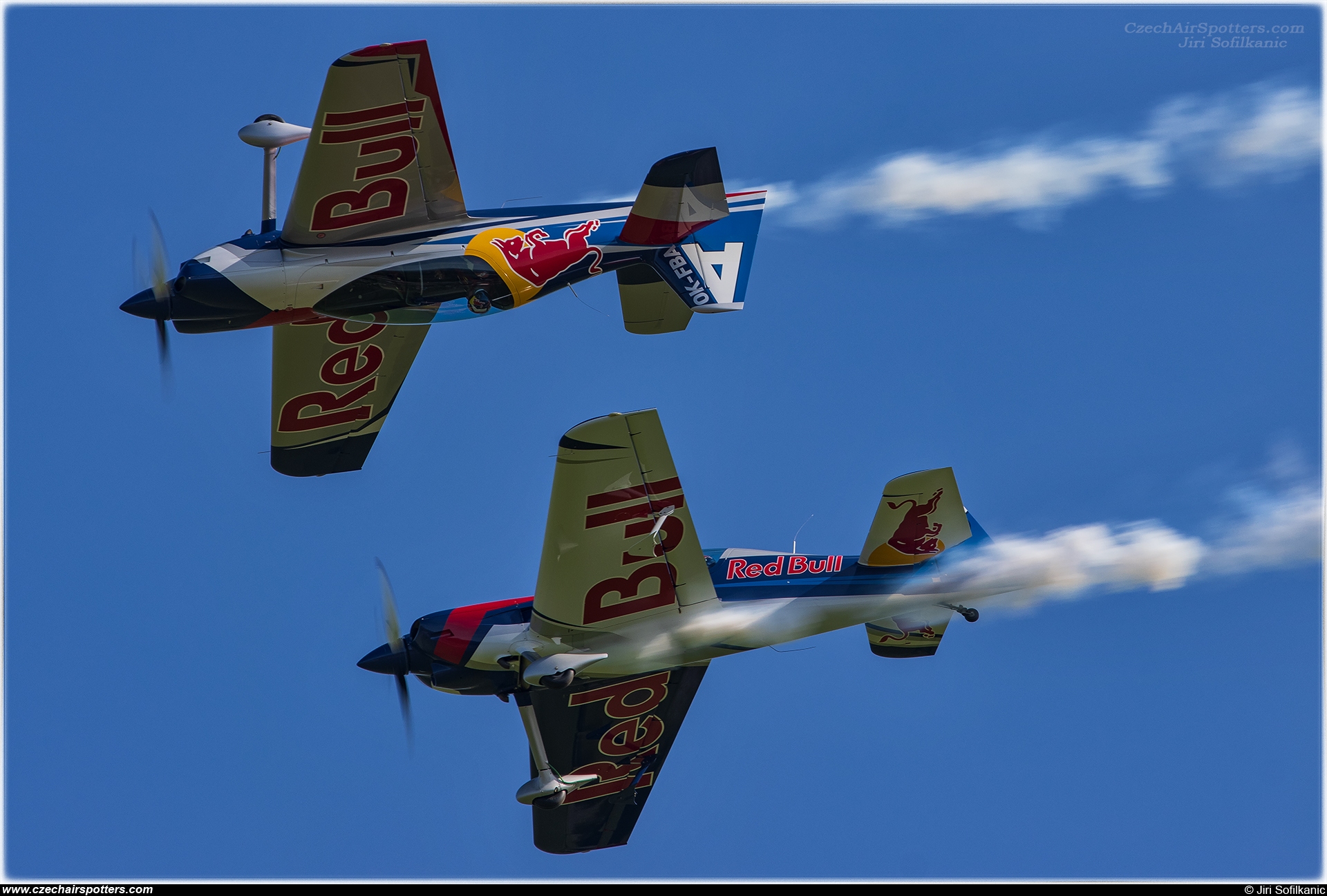 The Flying Bulls Duo – XtremeAir XA42 OK-FBA