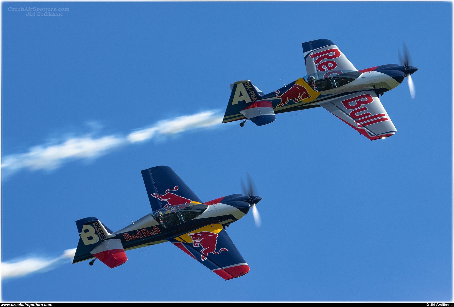 The Flying Bulls Duo – XtremeAir XA42 OK-FBA