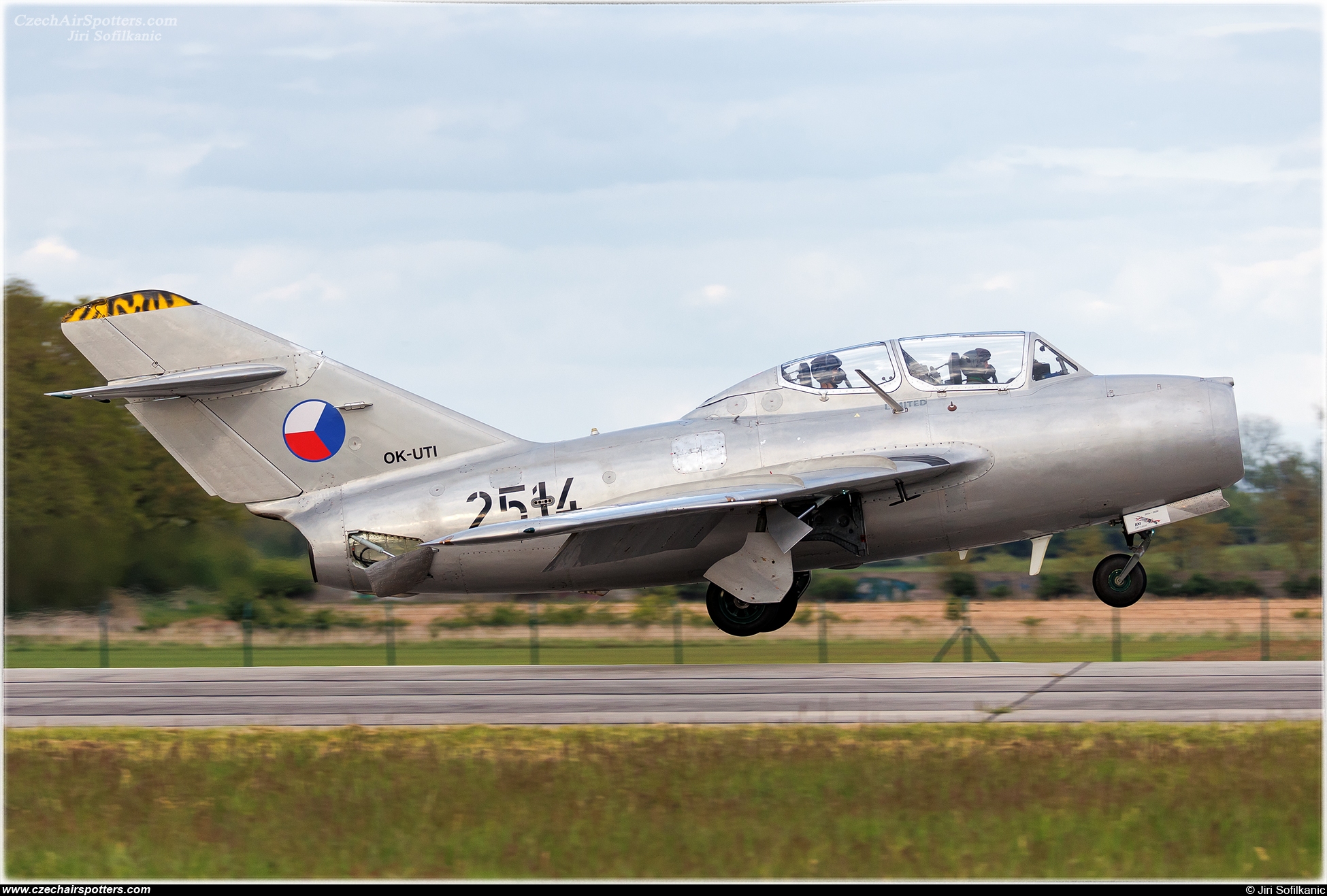 Czech Flying Legends &ndash; Mikoyan-Gurevich MiG-15UTI Midget OK-UTI / 2514